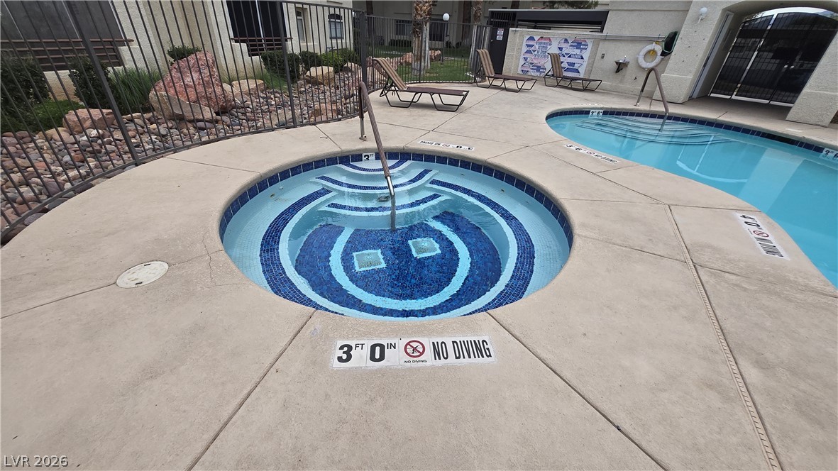 Photo 31 of 37, 3320 S Fort Apache Road #128