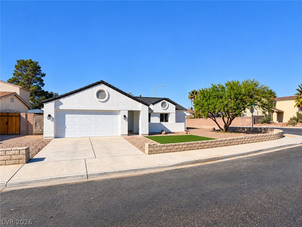 Photo 3 of 7157 Sixshooter Drive
