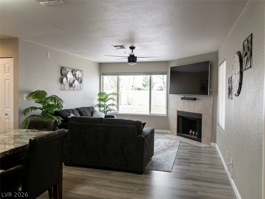 Photo 7 of 19, 2016 Mesquite Lane #204