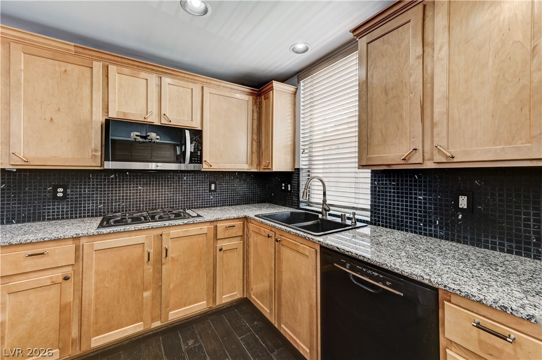 Photo 24 of 35, 75 E Agate Avenue #303