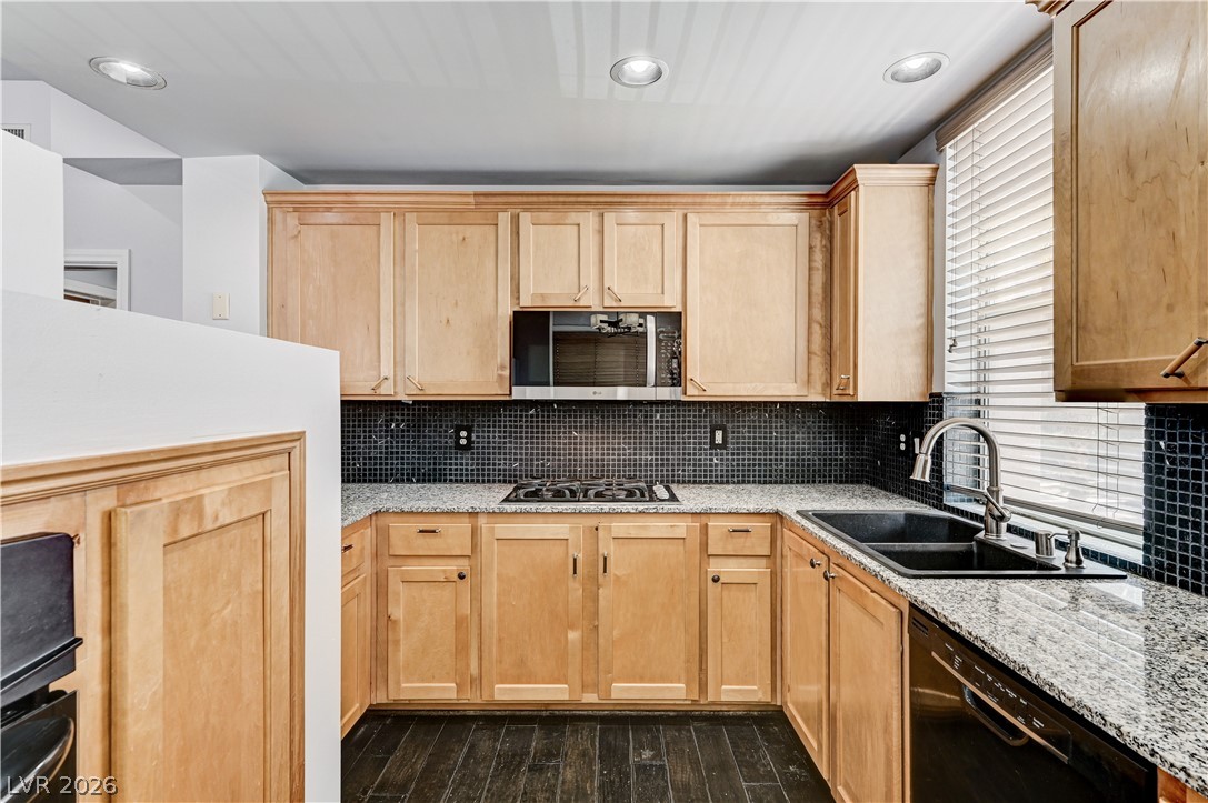 Photo 25 of 35, 75 E Agate Avenue #303
