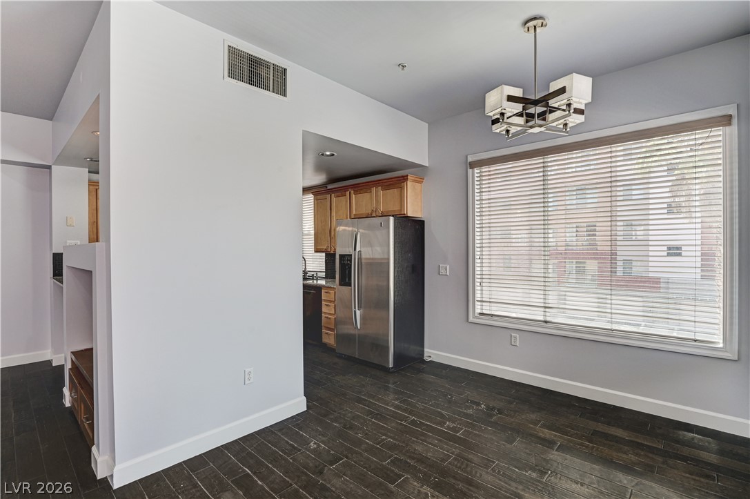 Photo 28 of 35, 75 E Agate Avenue #303