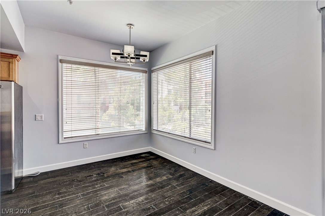 Photo 29 of 35, 75 E Agate Avenue #303