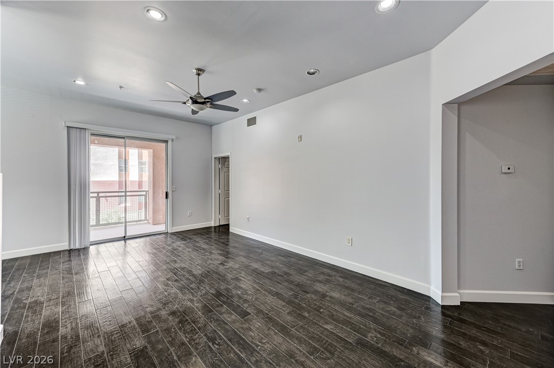 Photo 32 of 35, 75 E Agate Avenue #303