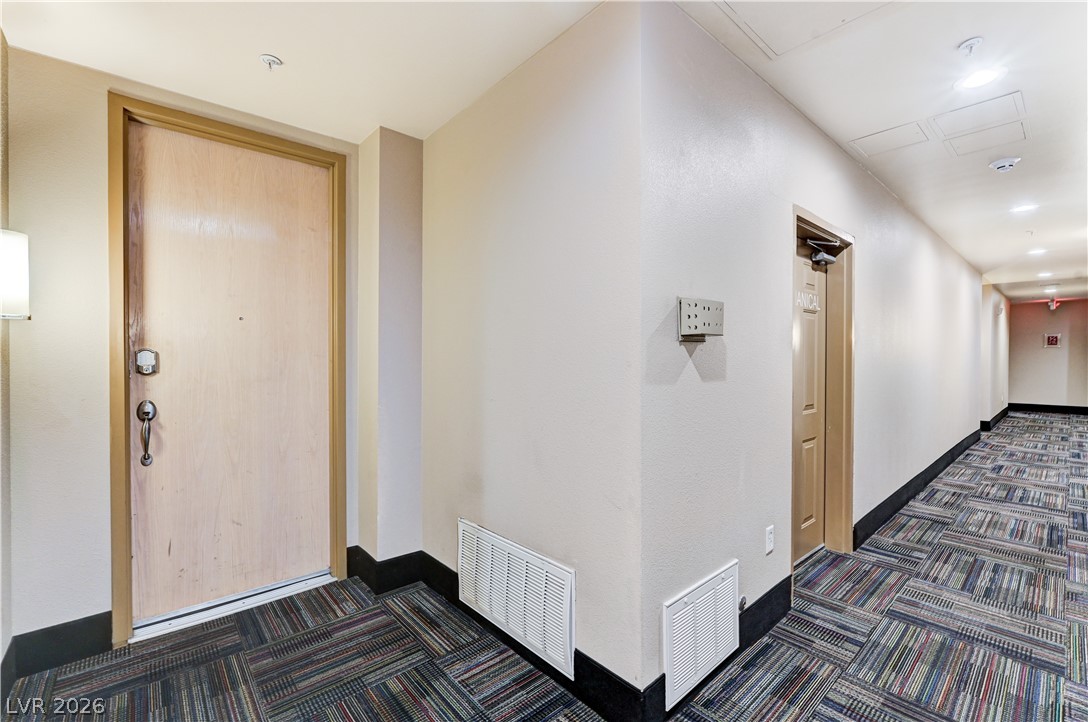Photo 34 of 35, 75 E Agate Avenue #303