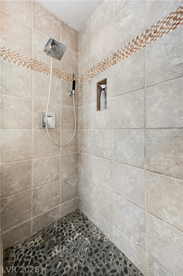 Photo 3 of 75 E Agate Avenue #303