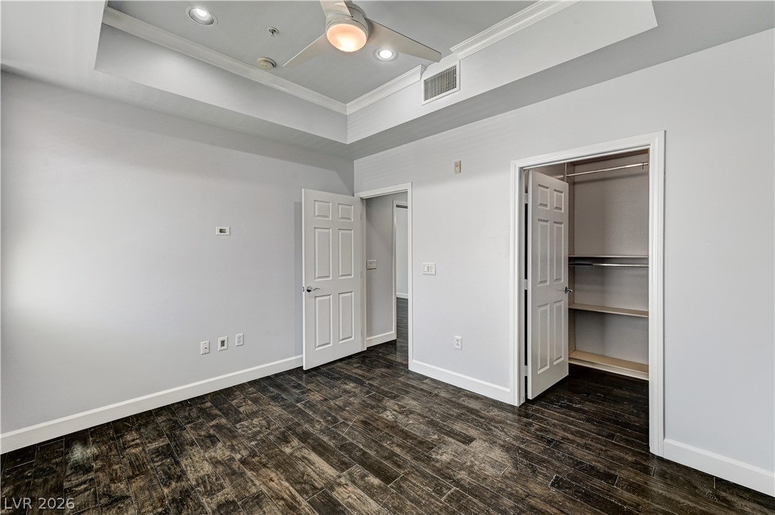 Photo 14 of 35, 75 E Agate Avenue #303