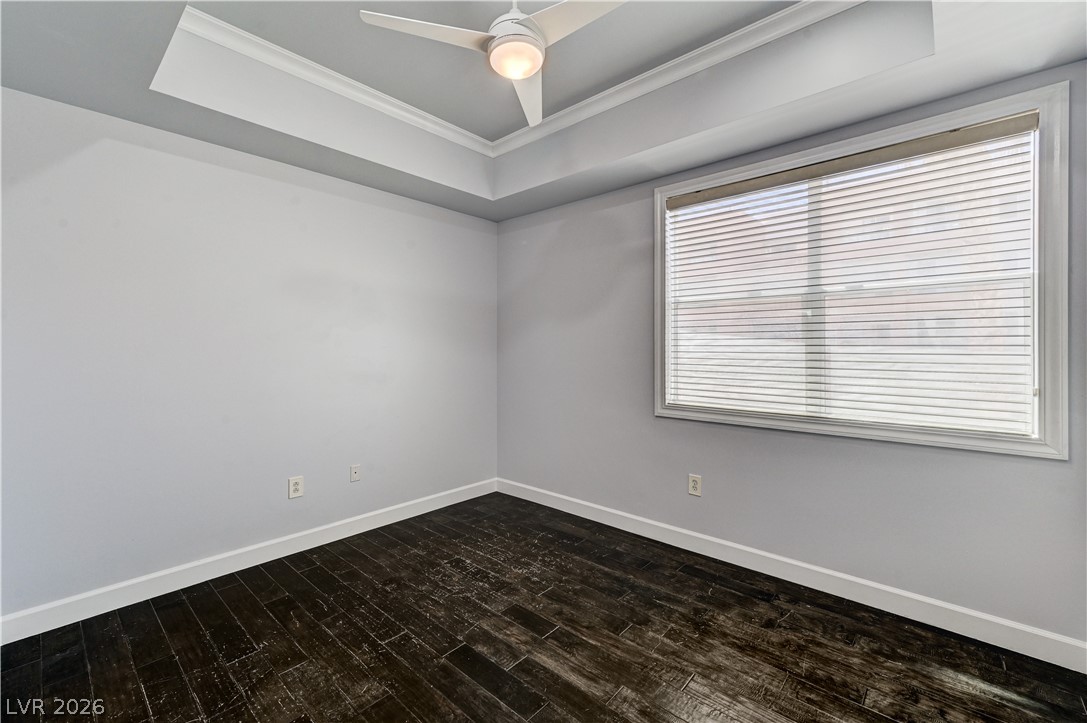 Photo 16 of 35, 75 E Agate Avenue #303