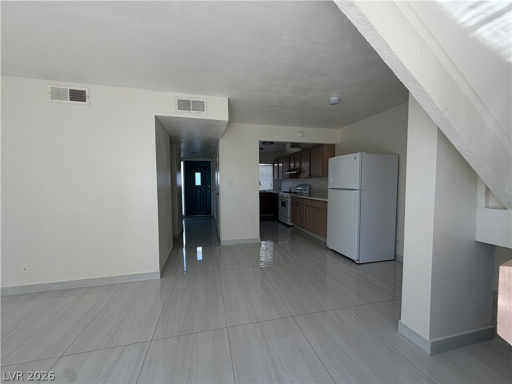 Photo 11 of 46, 4056 Gold Coast Drive