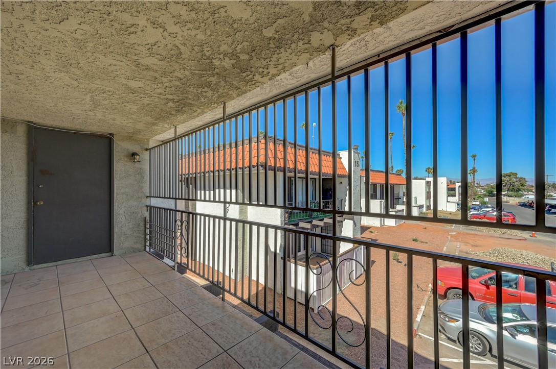 Photo 6 of 30, 1405 Vegas Valley Drive #162