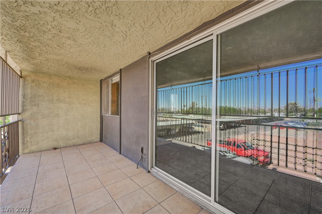 Photo 9 of 30, 1405 Vegas Valley Drive #162