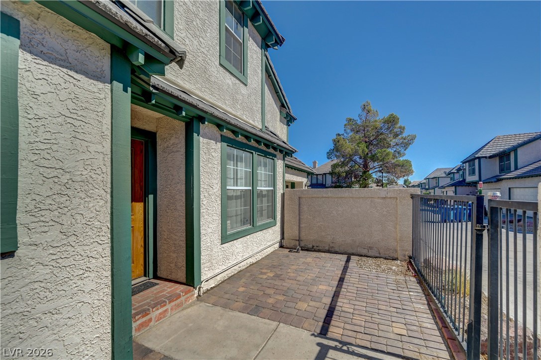 Photo 5 of 4071 Radbourne Avenue