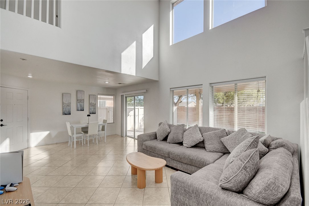 Photo 8 of 37, 5087 Penryn Court