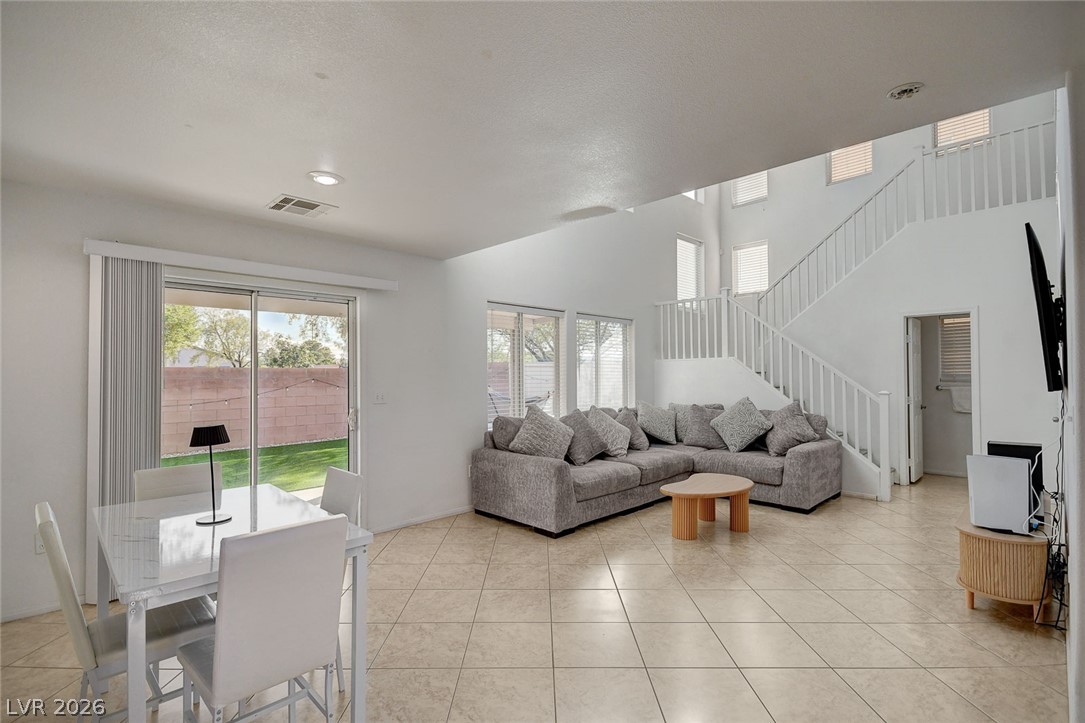 Photo 12 of 37, 5087 Penryn Court