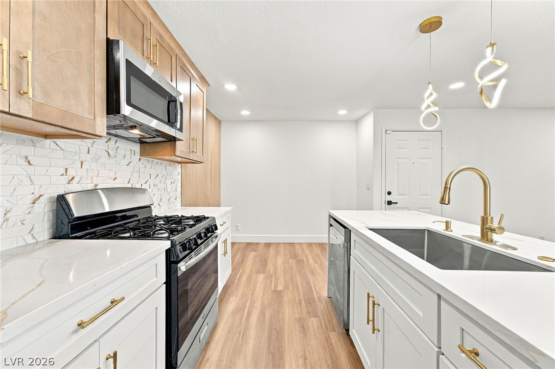 Photo 12 of 37, 2200 S Fort Apache Road #2011