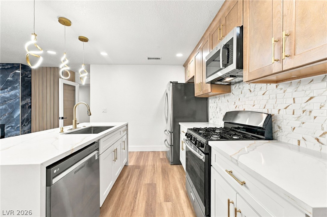 Photo 14 of 37, 2200 S Fort Apache Road #2011
