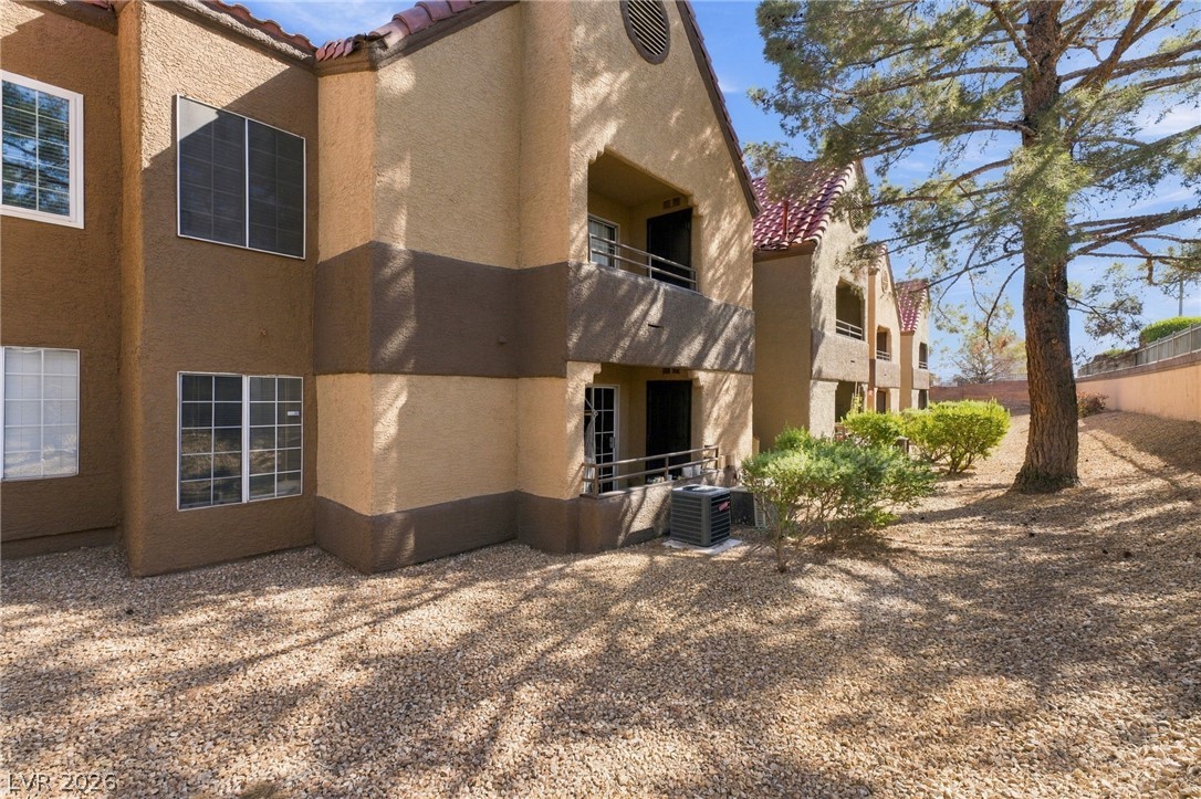 Photo 27 of 37, 2200 S Fort Apache Road #2011