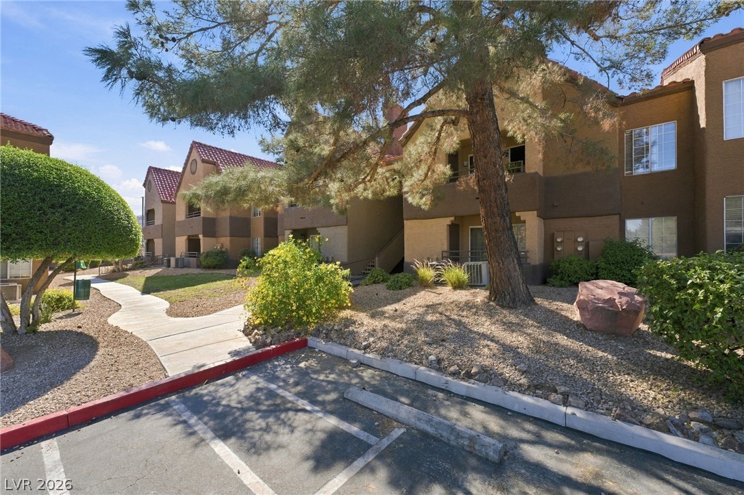 Photo 26 of 37, 2200 S Fort Apache Road #2011