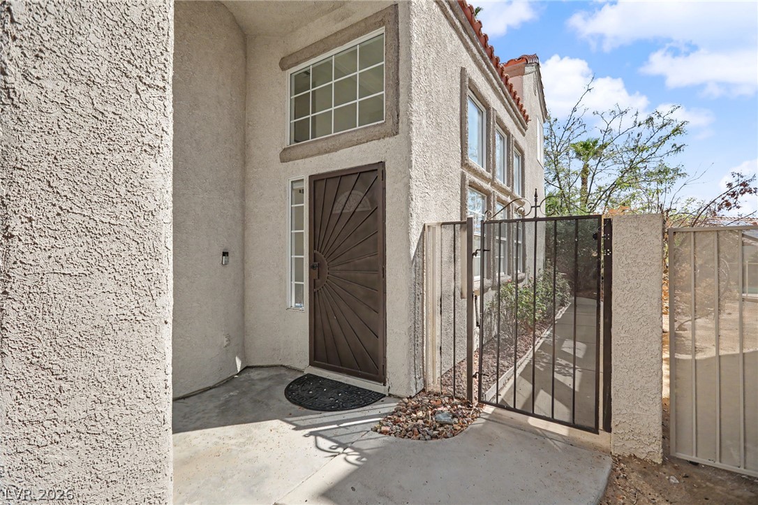 Photo 5 of 1828 Derbyshire Drive