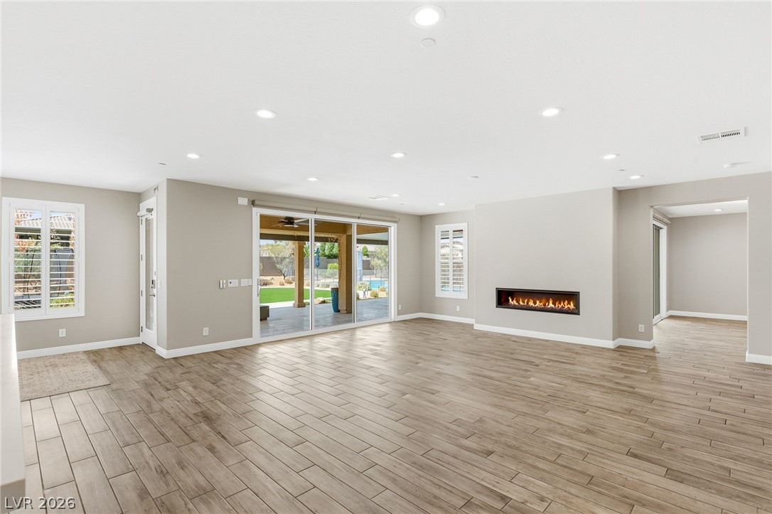 Photo 5 of 8615 Jerlyn Street