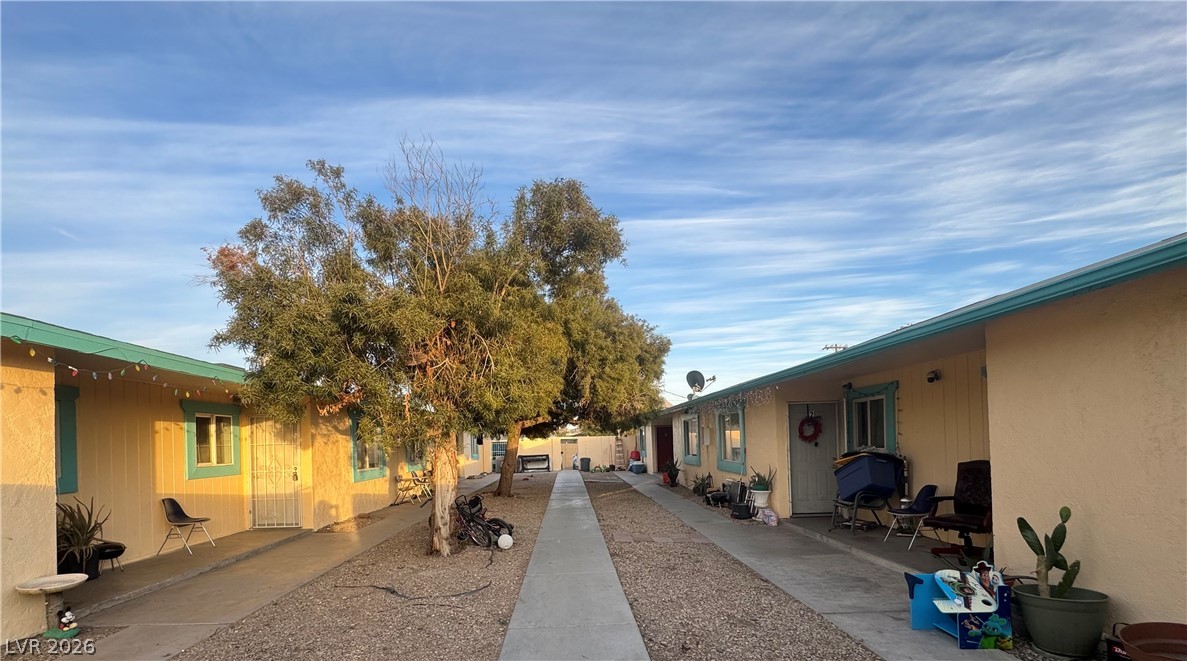 Photo 4 of 2230 N Lamb Boulevard