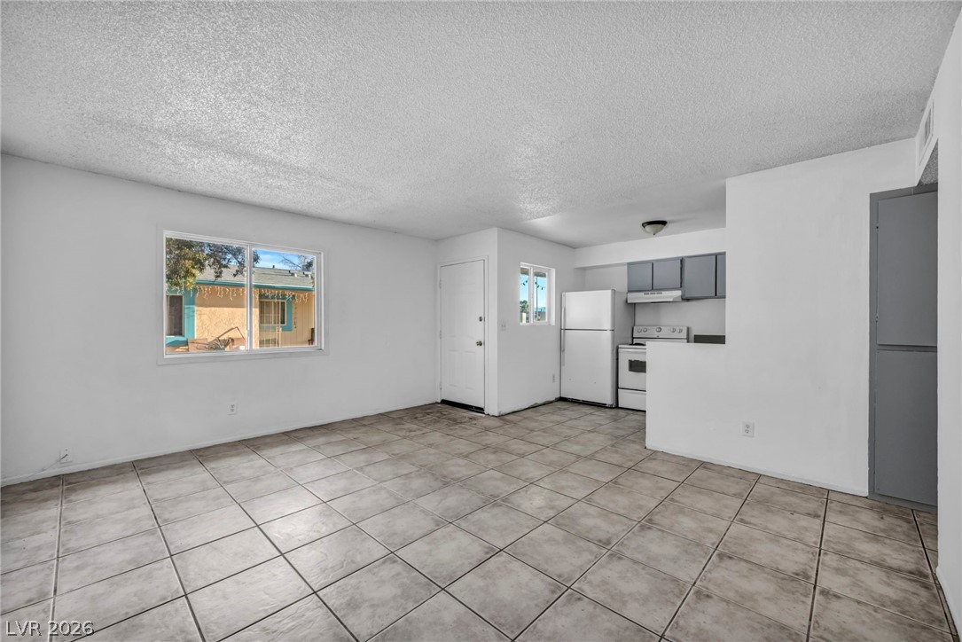 Photo 12 of 21, 2230 N Lamb Boulevard