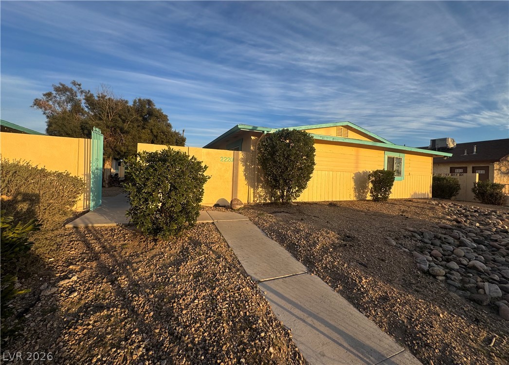 Photo 6 of 16, 2220 N Lamb Boulevard