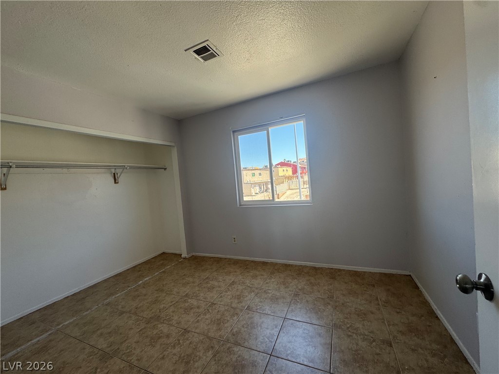 Photo 16 of 27, 2209 Exeter Drive