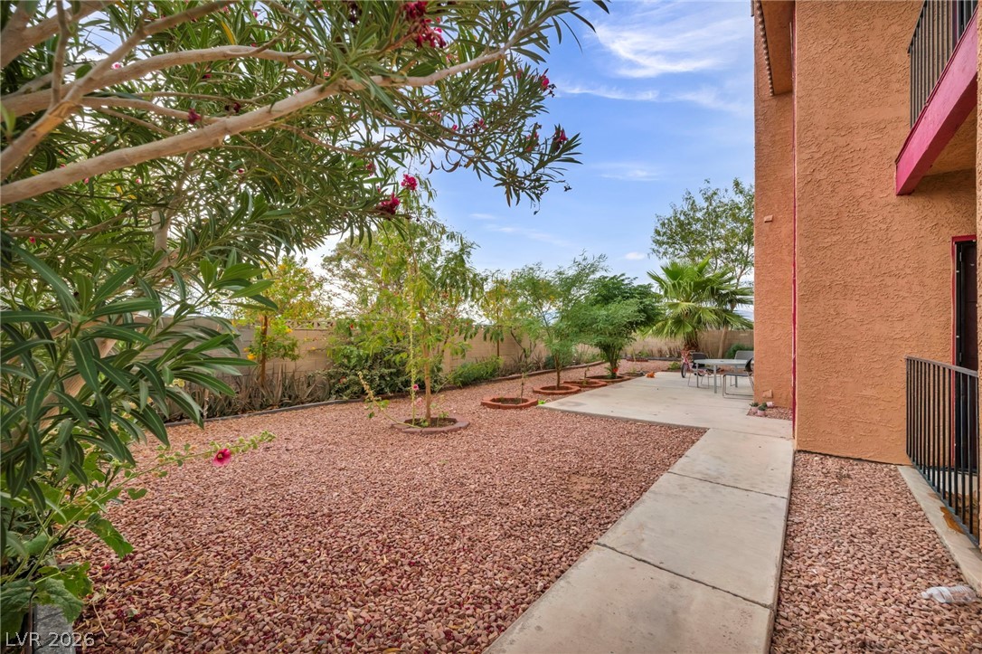 Photo 6 of 27, 2209 Exeter Drive