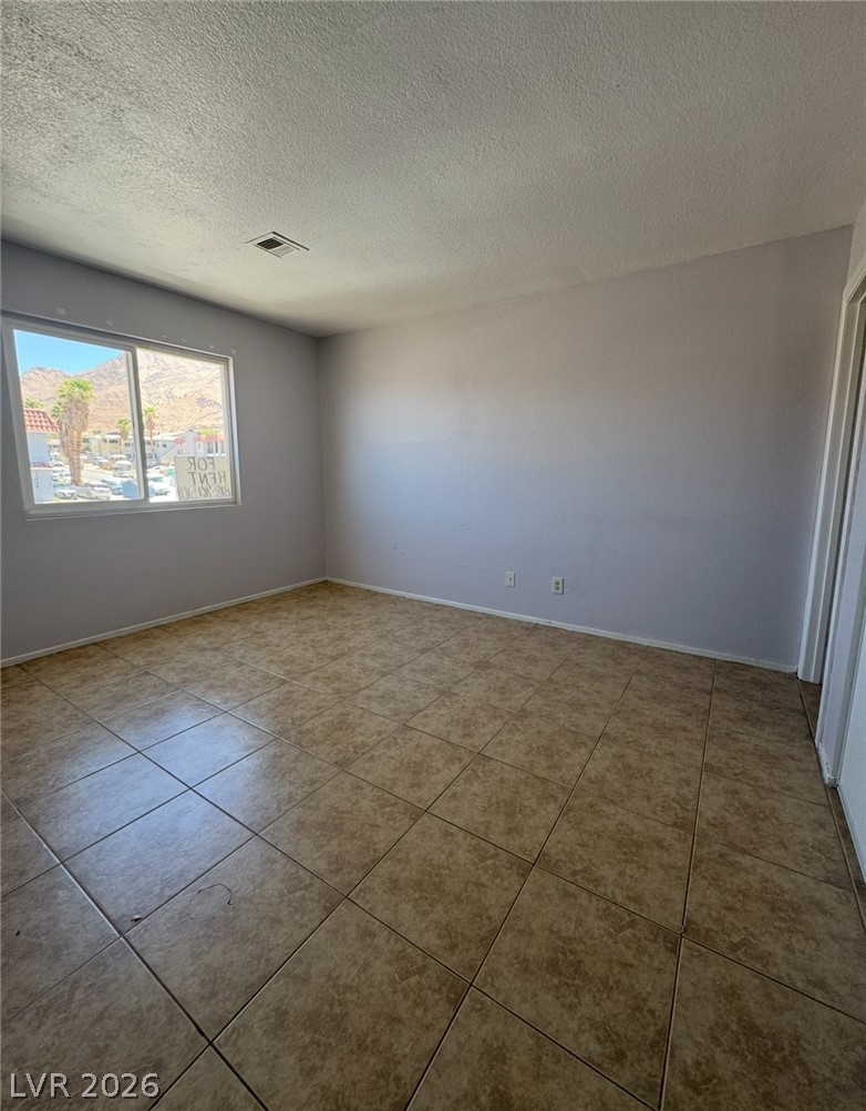 Photo 12 of 27, 2209 Exeter Drive