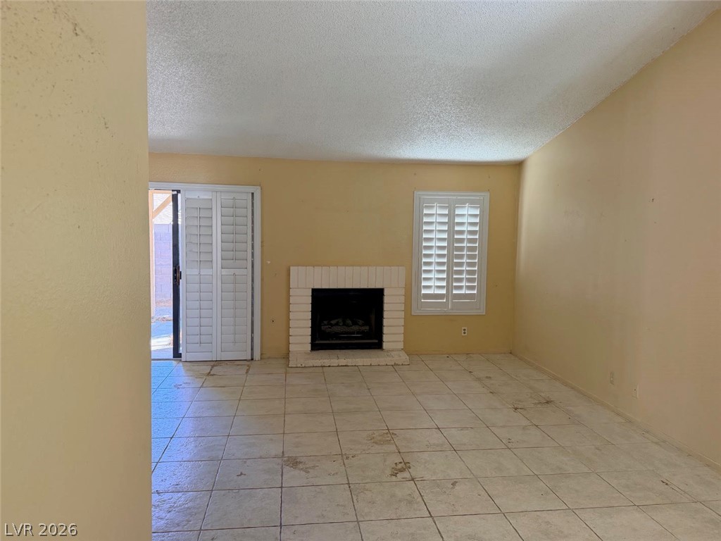 Photo 7 of 34, 384 Norlina Court
