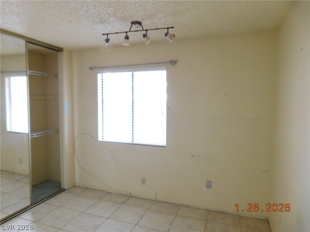 Photo 20 of 34, 384 Norlina Court