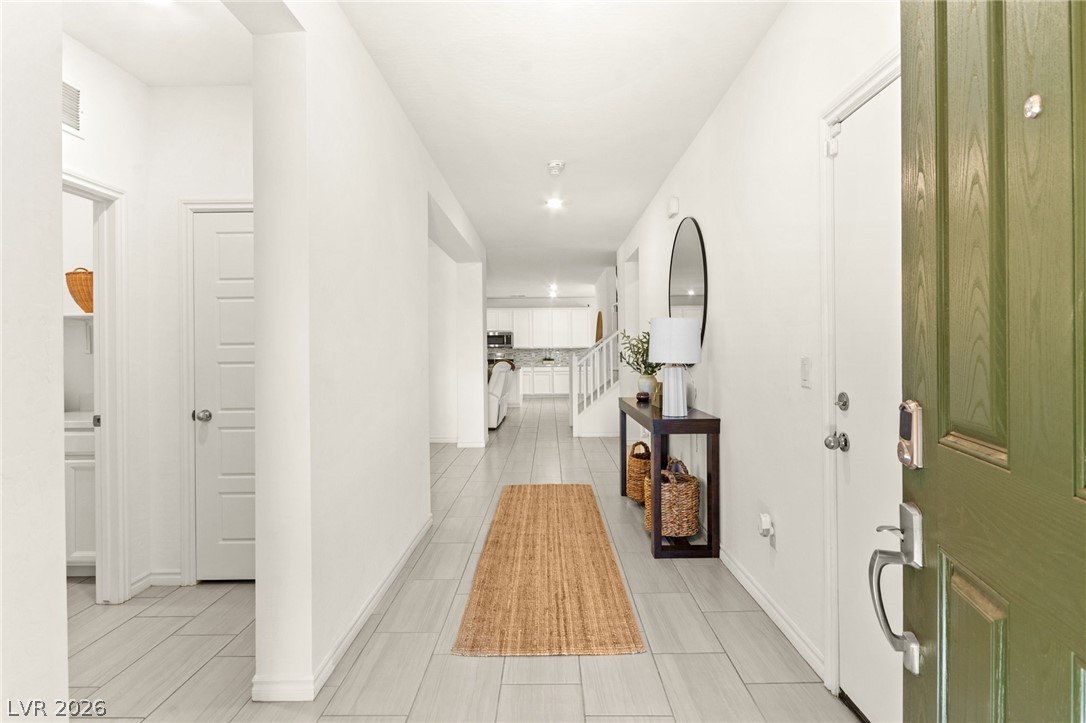Photo 4 of 3988 W Le Baron Avenue