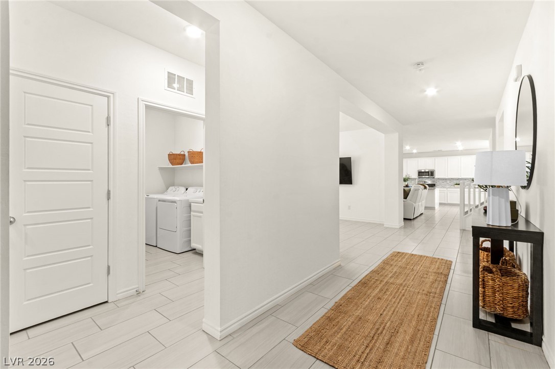 Photo 5 of 3988 W Le Baron Avenue