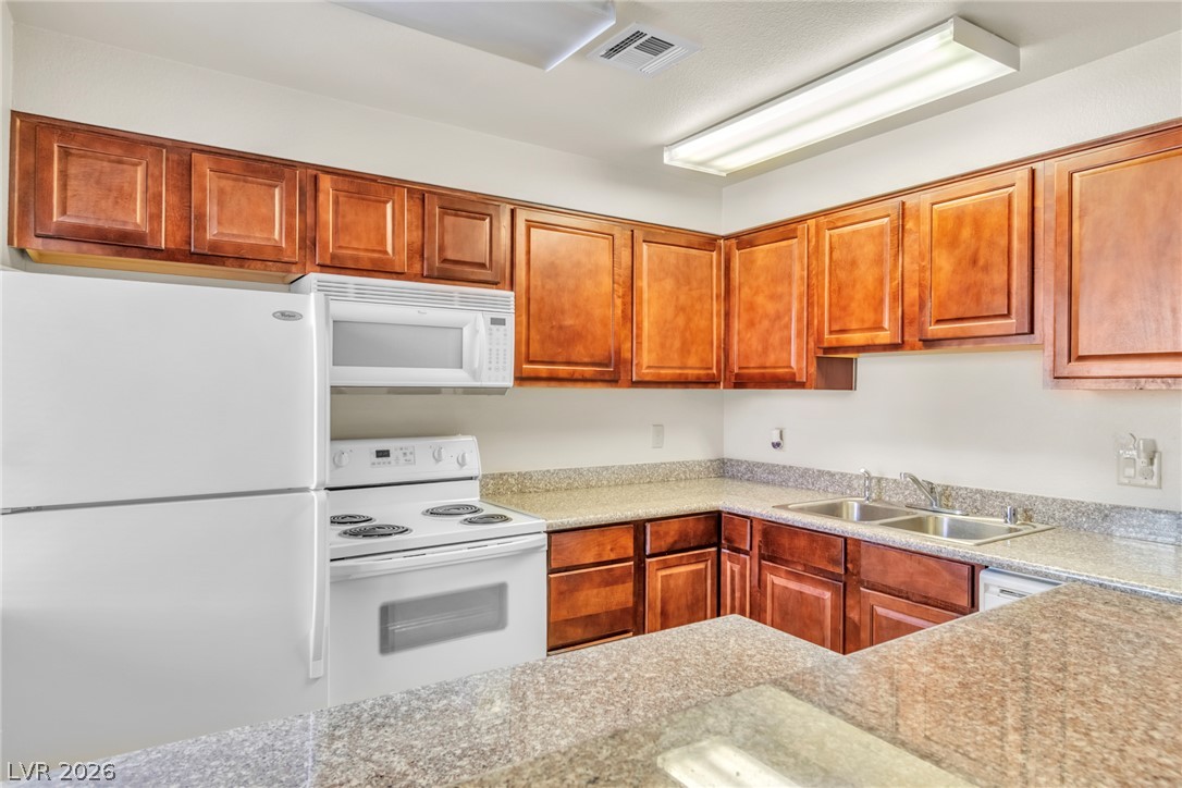 Photo 7 of 35, 4411 Alexis Drive #444