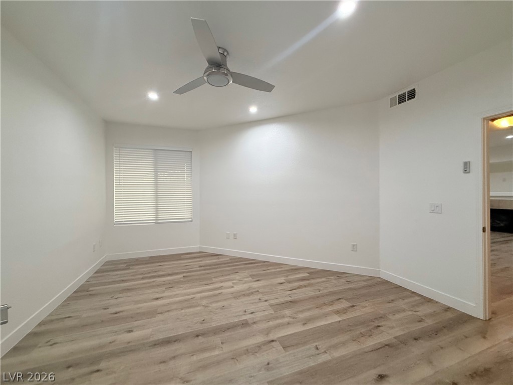 Photo 11 of 31, 9975 Peace Way #1154