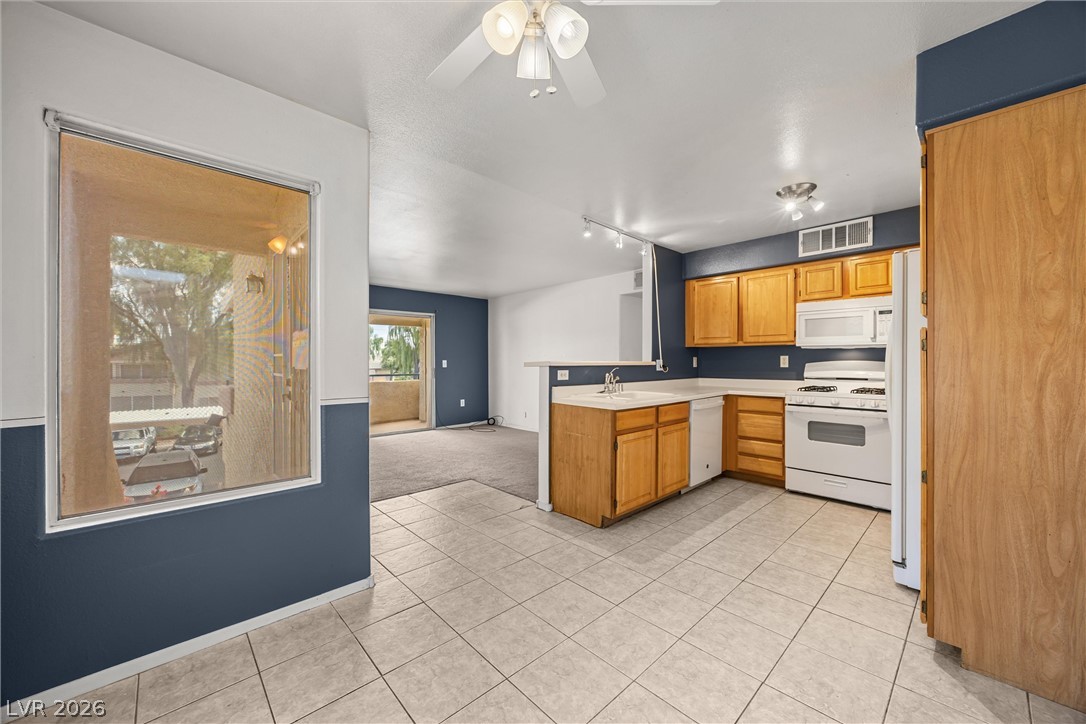 Photo 4 of 5710 E Tropicana Avenue #2234