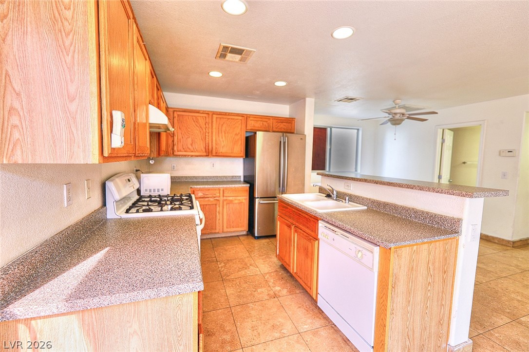 Photo 8 of 20, 4133 Kemble Court