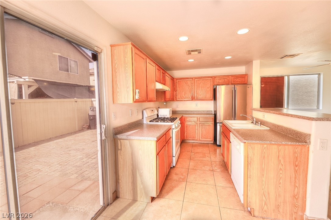Photo 9 of 20, 4133 Kemble Court