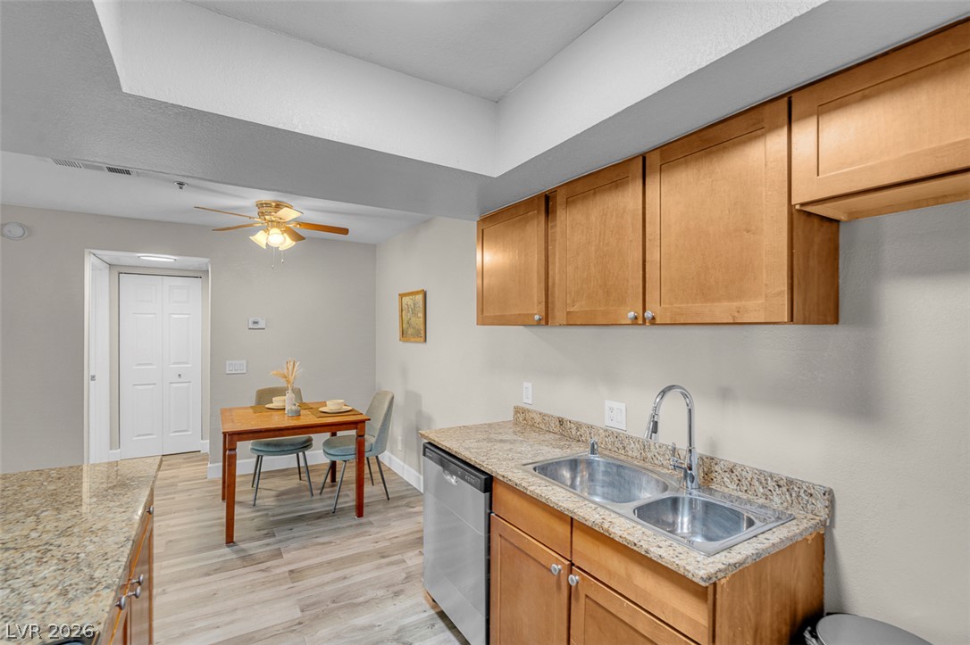 Photo 13 of 39, 4200 S Valley View Boulevard #1069