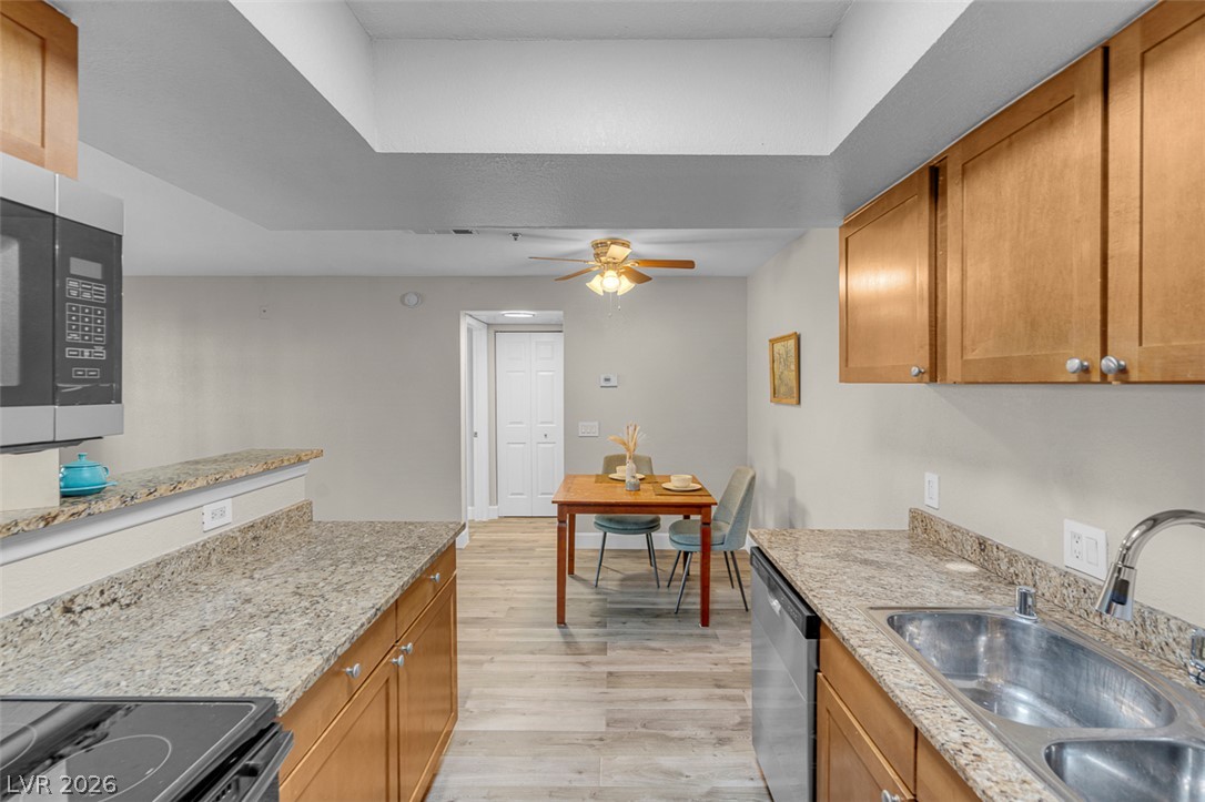 Photo 14 of 39, 4200 S Valley View Boulevard #1069