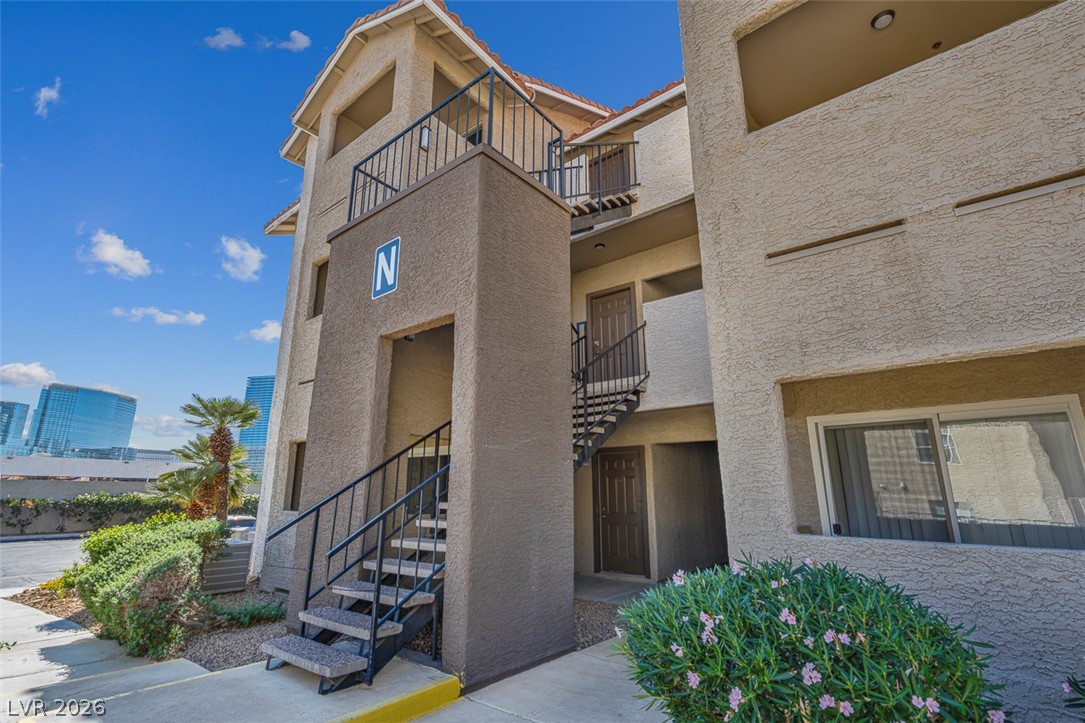 Photo 6 of 39, 4200 S Valley View Boulevard #1069