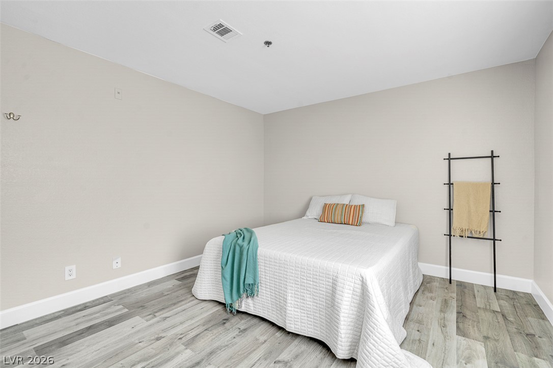 Photo 25 of 39, 4200 S Valley View Boulevard #1069