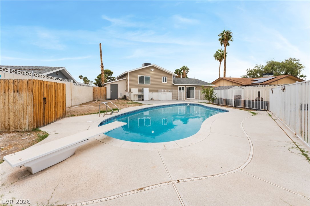 Photo 49 of 71, 3882 Chinchilla Avenue