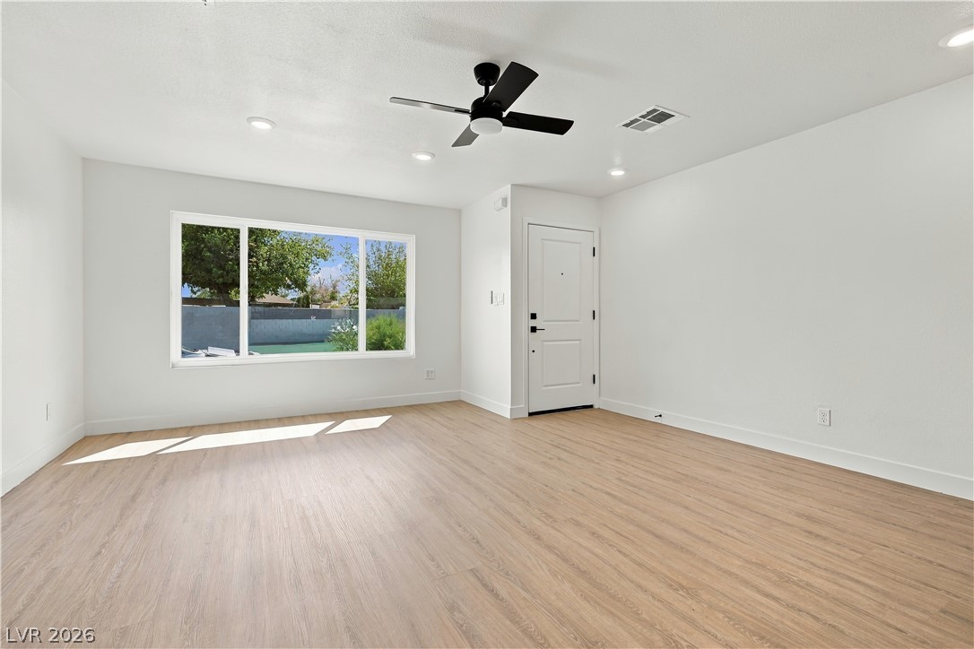 Photo 6 of 23, 1217 Vaughn Street