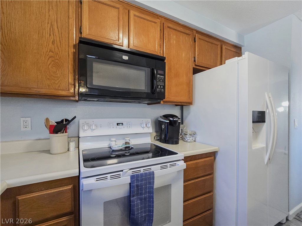 Photo 11 of 29, 2240 Highpointe Drive #201