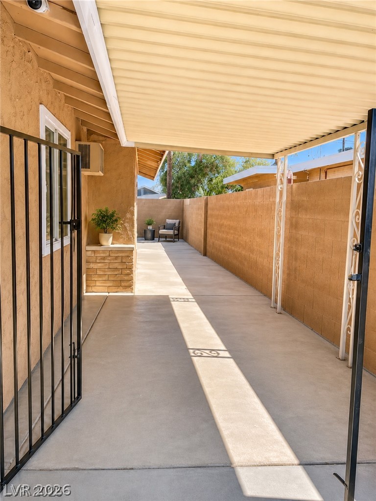 Photo 6 of 41, 5108 Wilbur Street
