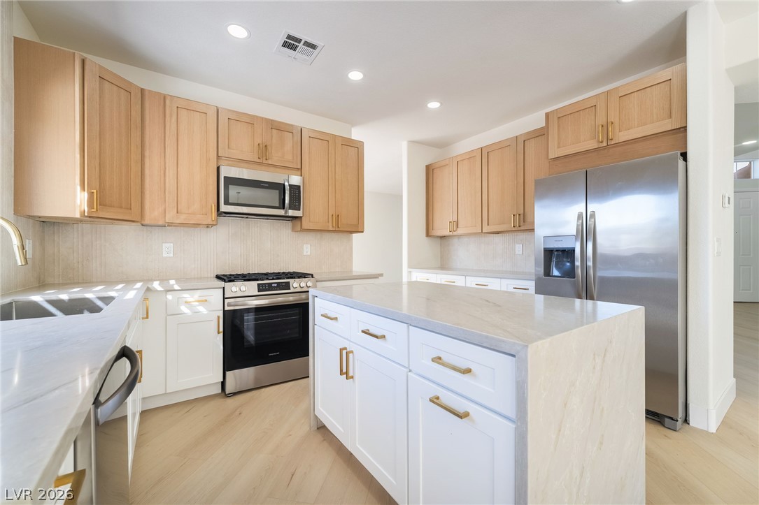 Photo 8 of 54, 9681 Drayton Avenue