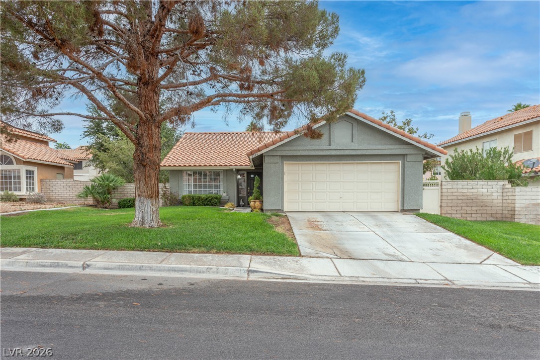 1316 Grey Hunter Drive, North Las Vegas