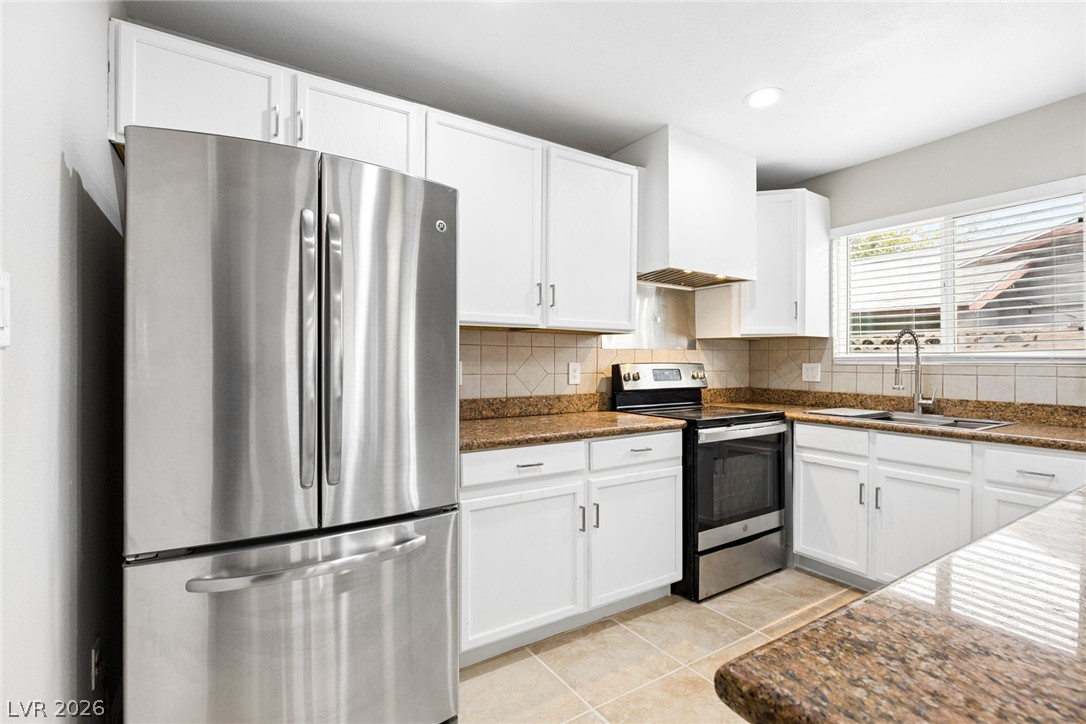 Photo 19 of 74, 4051 Springhill Avenue